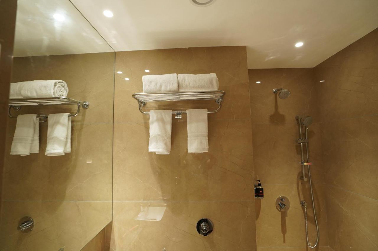 Hotel Ginger Mumbai, Goregaon 4*