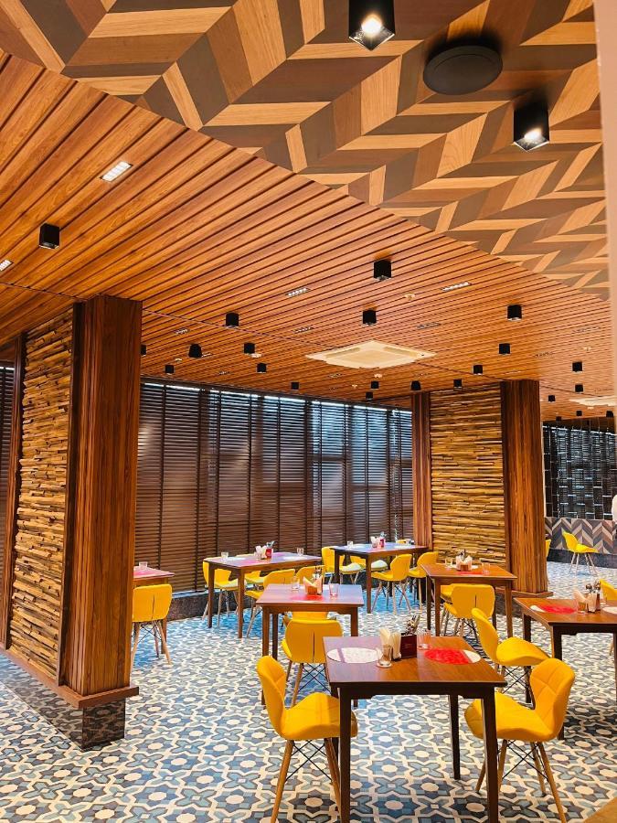 होटल Ginger Mumbai, Goregaon 4*